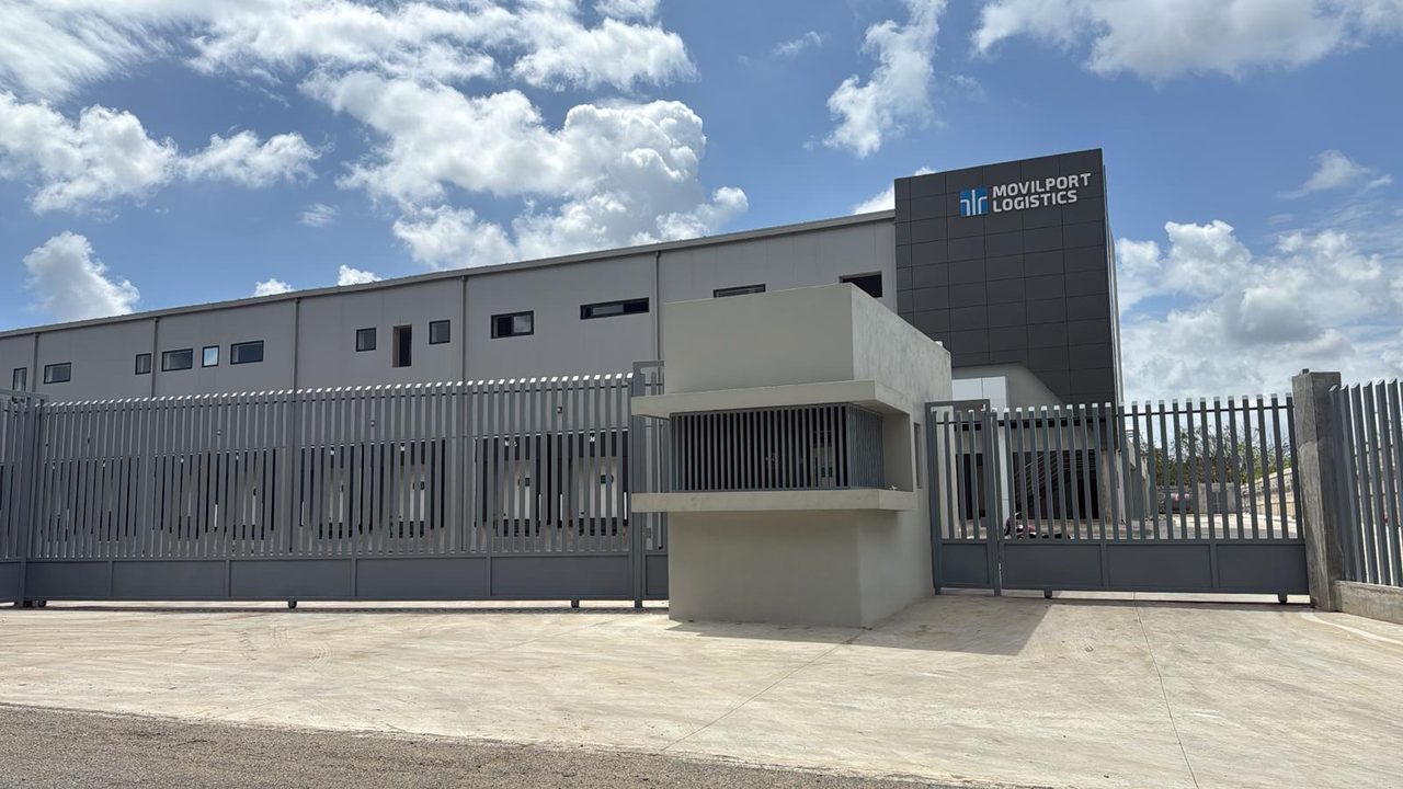 Centro de distribución Móvil Port Logistics